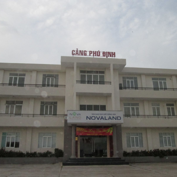 Dán Kính Chống Nắng Cảng Phú Định