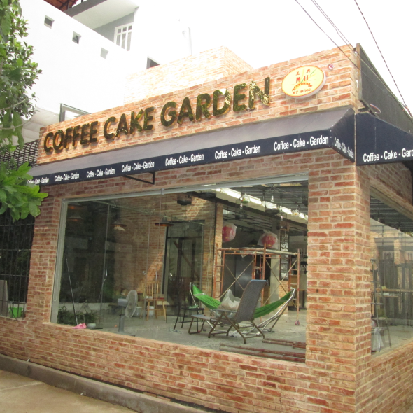 Dán Kính Quán COFFEE CAKE GARDEN