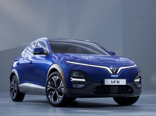 dán phim cách nhiệt xe Vinfast vf6 plus